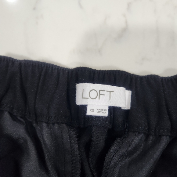 Loft Black Pull On Taper Pants Career Business size XS - Picture 7 of 11